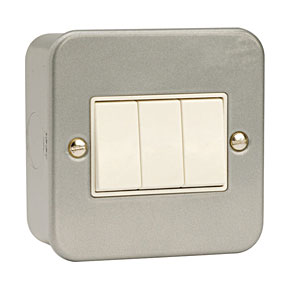 CL013 | Scolmore | 10A 3 Gang 2 Way Metalclad Switch | Superlec Direct